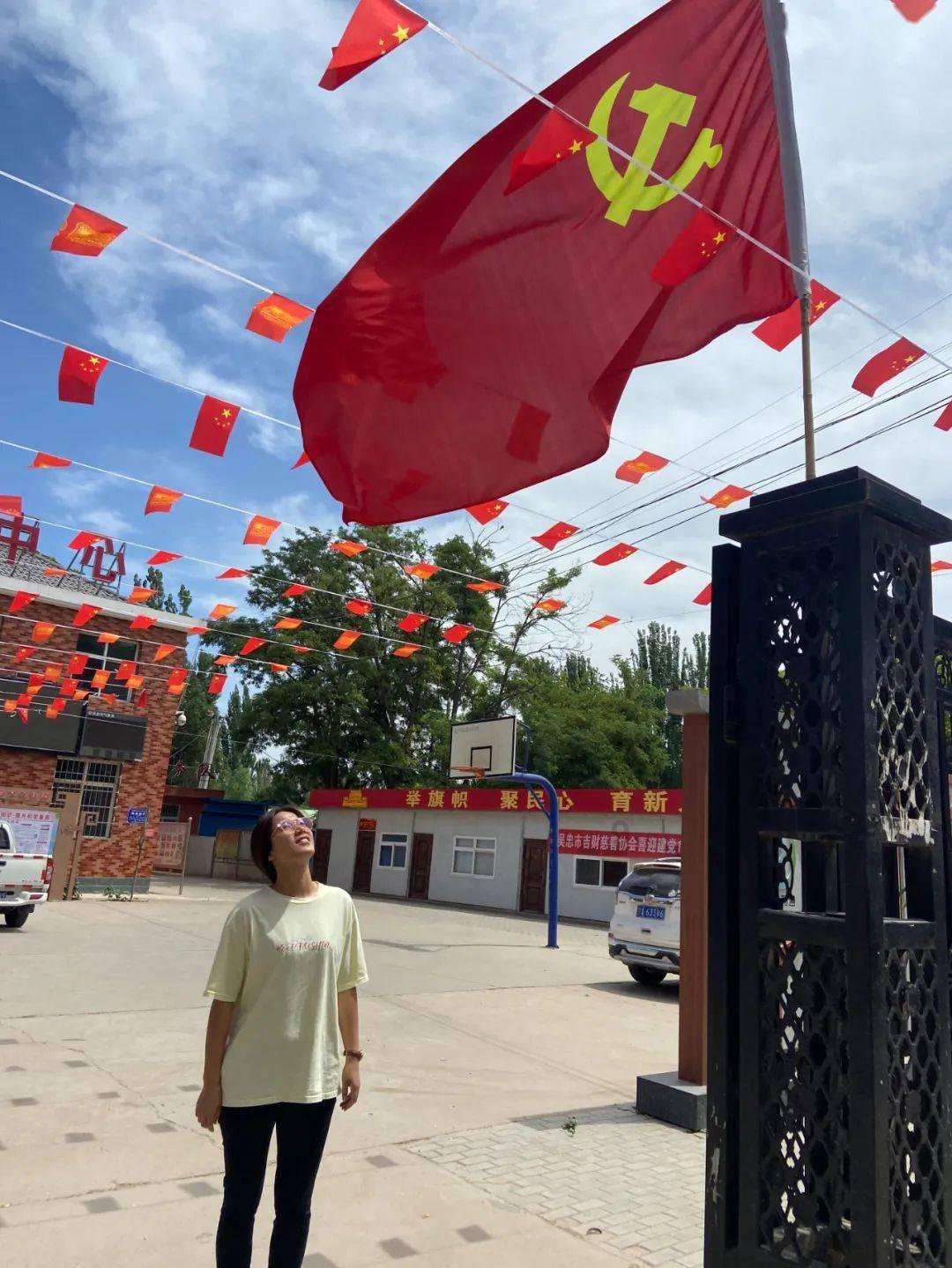 颜值被嘲断崖式下降！热巴换化妆师好评不断！化妆师真的会陷害人