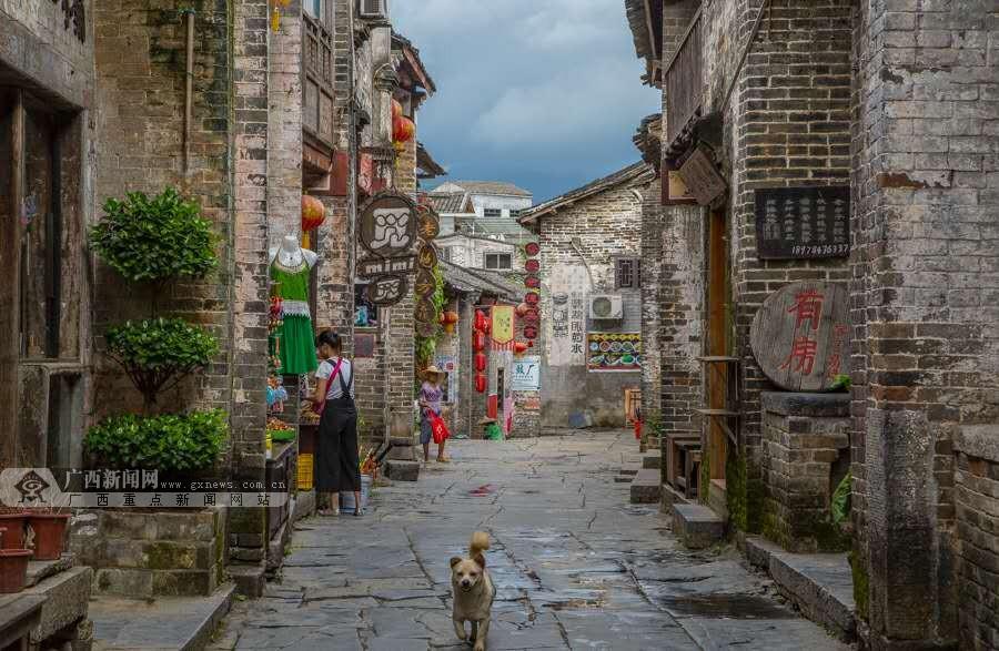 小猪佩奇的公主裙