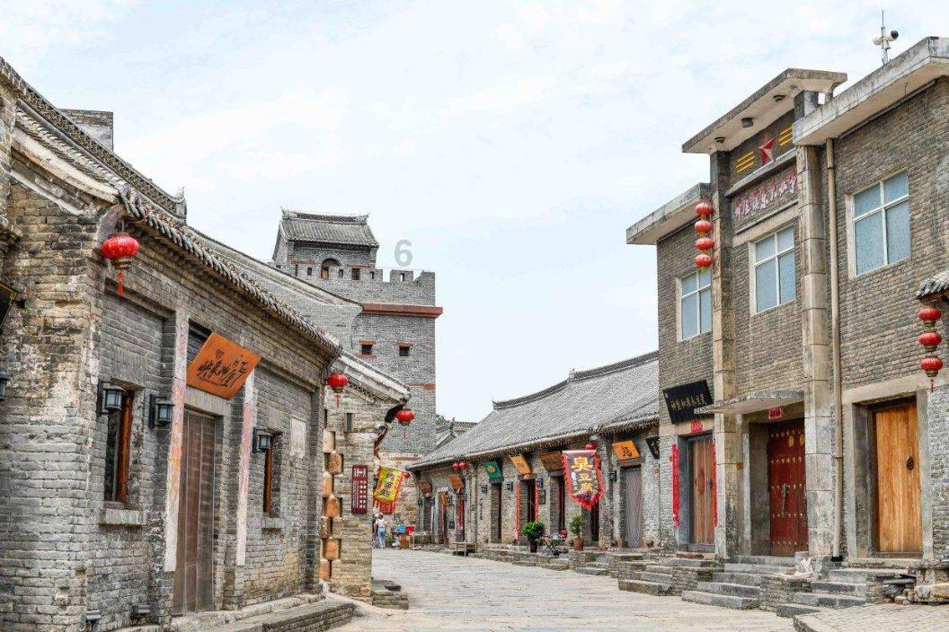 天气预报20多度穿什么衣服啊？游戏画面